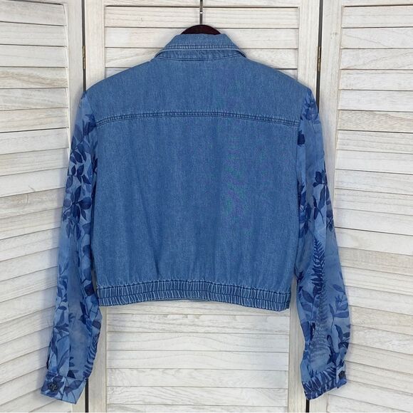 Nancy Bolen City Girl Embroidered Chambray Sheer Sleeve Crop Shacket Blue 10P - Picture 9 of 14